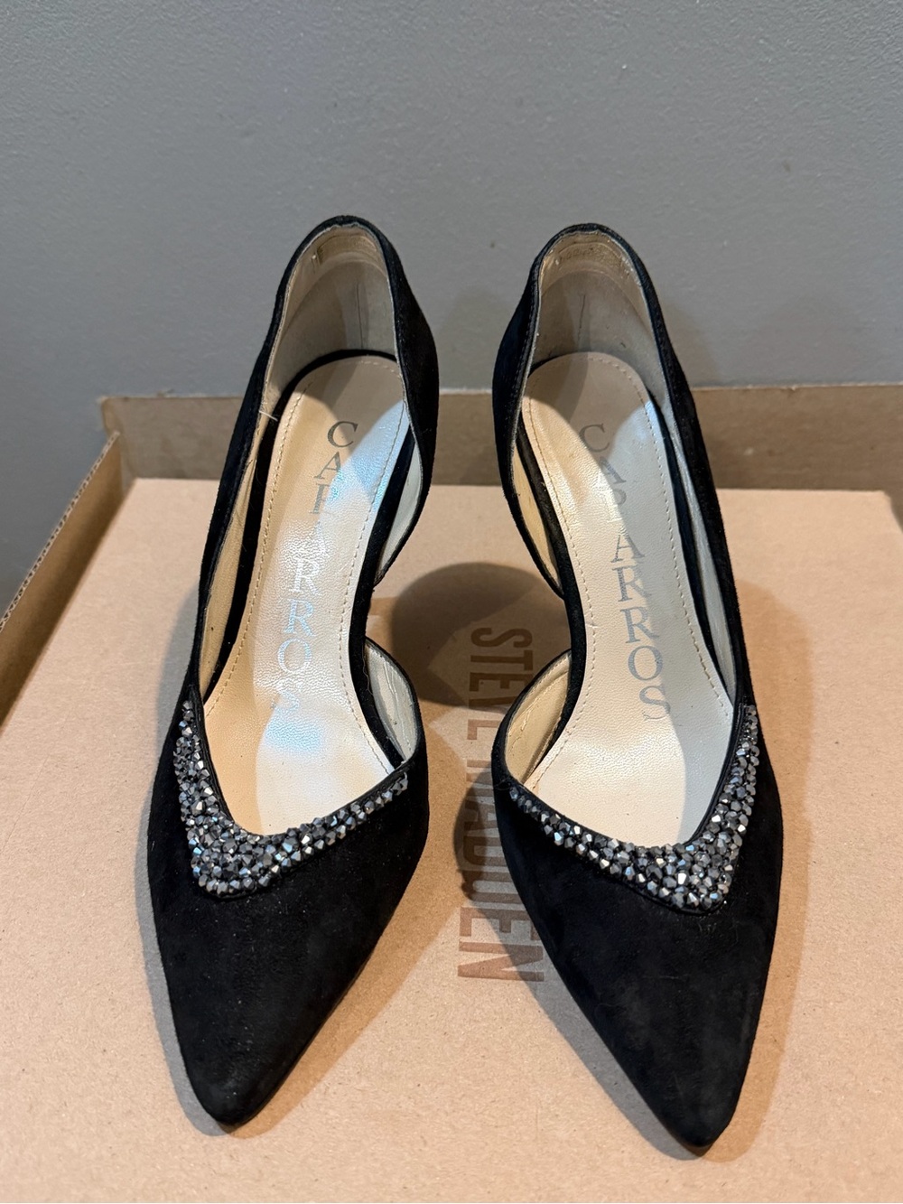 Caparros Black Suede Pointed Crystal-Embellished Pumps good condition Size 6.